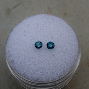 Blue natural diamond loose faceted round pair 3mm each image 3
