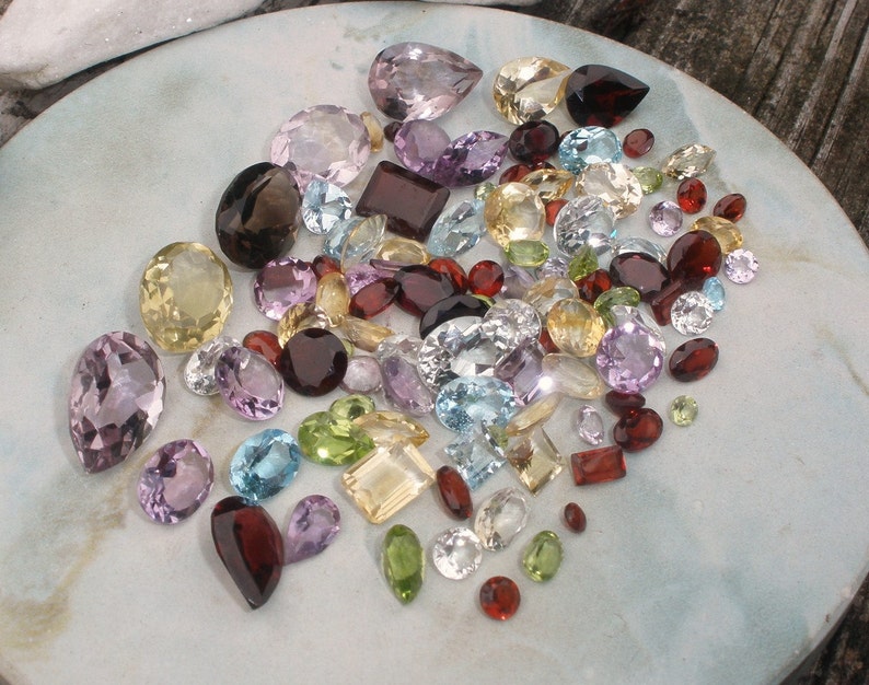 Over 100 Carats of Loose Natural Semiprecious Gemstones image 4