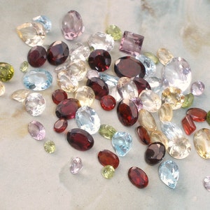 over 50 carats of loose natural semiprecious gemstones image 3