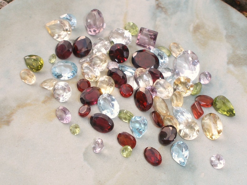 over 50 carats of loose natural semiprecious gemstones image 3