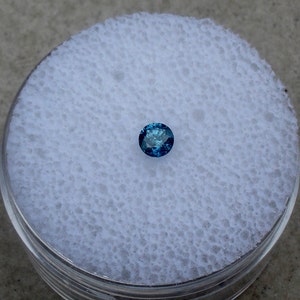 3mm blue diamond loose round 0.14 carats