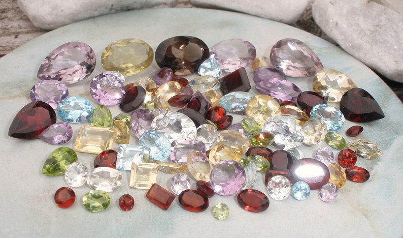 Over 100 Carats of Loose Natural Semiprecious Gemstones image 5