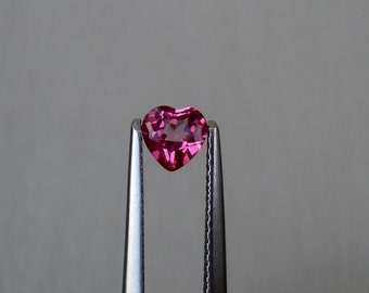 5 mm Pure Pink Heart Shape Topaz Gem in AAA Grade