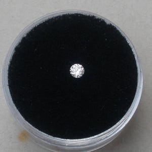 White Natural Diamond Loose Faceted Round 2mm VS1 Clarity