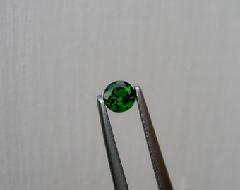 Green chrome diopside round gem 4mm
