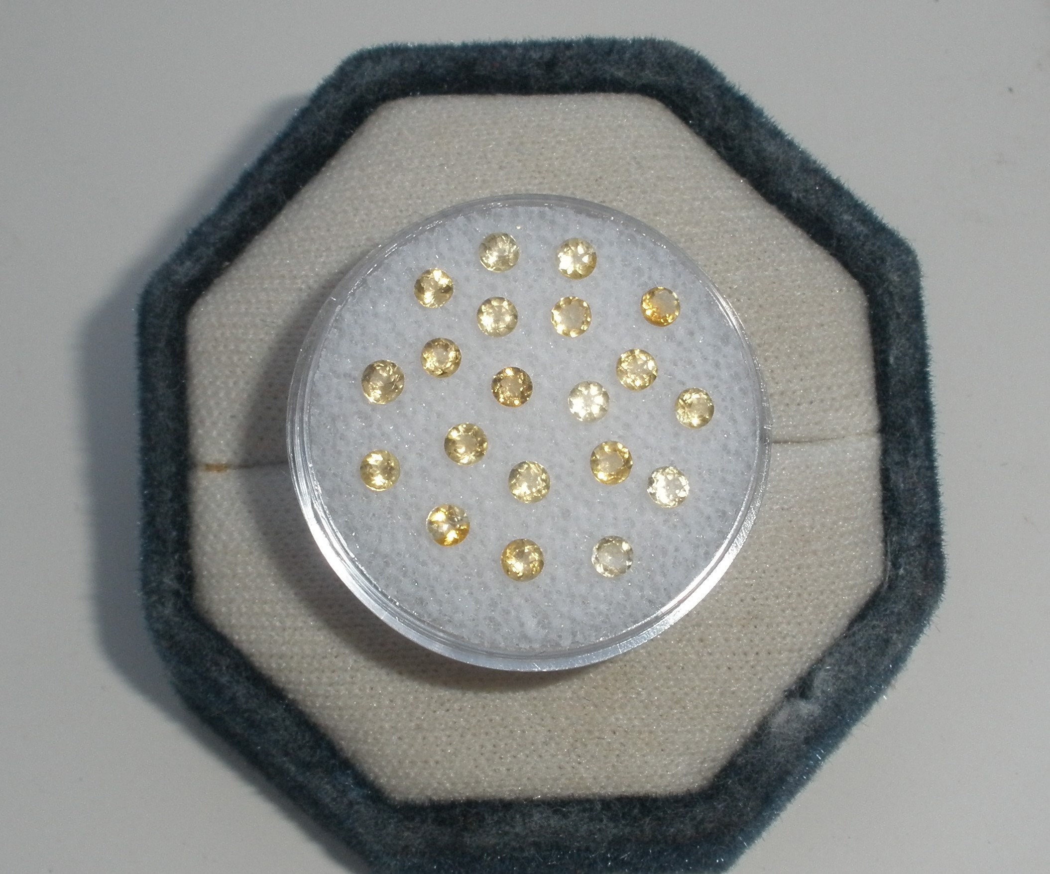 20 Citrine  Round Loose Faceted Natural Gems 2.5mm each