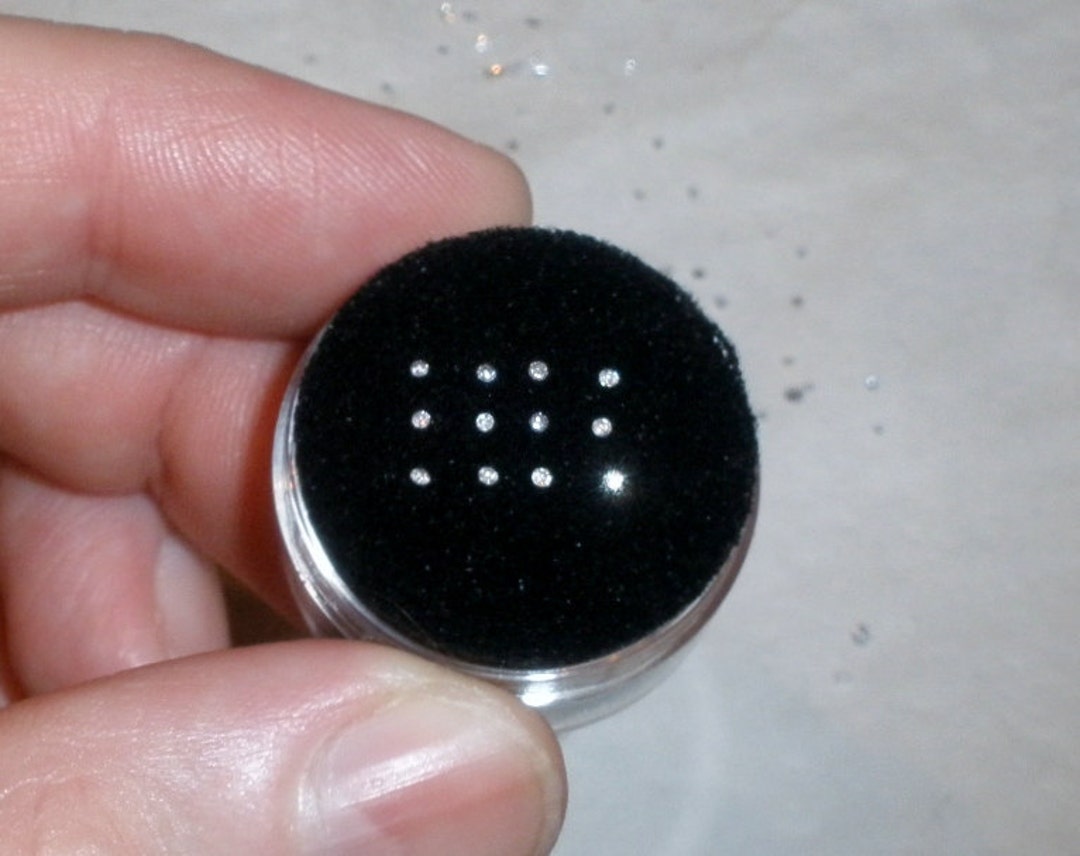 thumbnail image 2 of Gem Depot 12 Round Natural Loose Diamonds - 1.2mm Each, G Color, I2-I3 Clarity, 0.13 CTW 2 of 4
