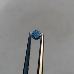 3mm Blue diamond loose round 0.12 carats