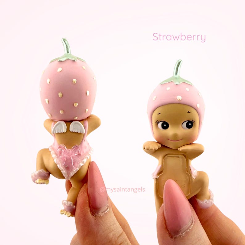 Rosa Sonny Angel Hippers – Handgjort samlarobjekt för mobiltillbehör Strawberry