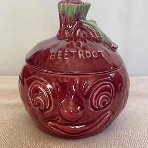 Vintage SylvaC Beetroot Face Pot with Lid - Ceramic Preserve Lidded Jar - Novelty Retro Kitchenalia - Mid Century Pickling Pot