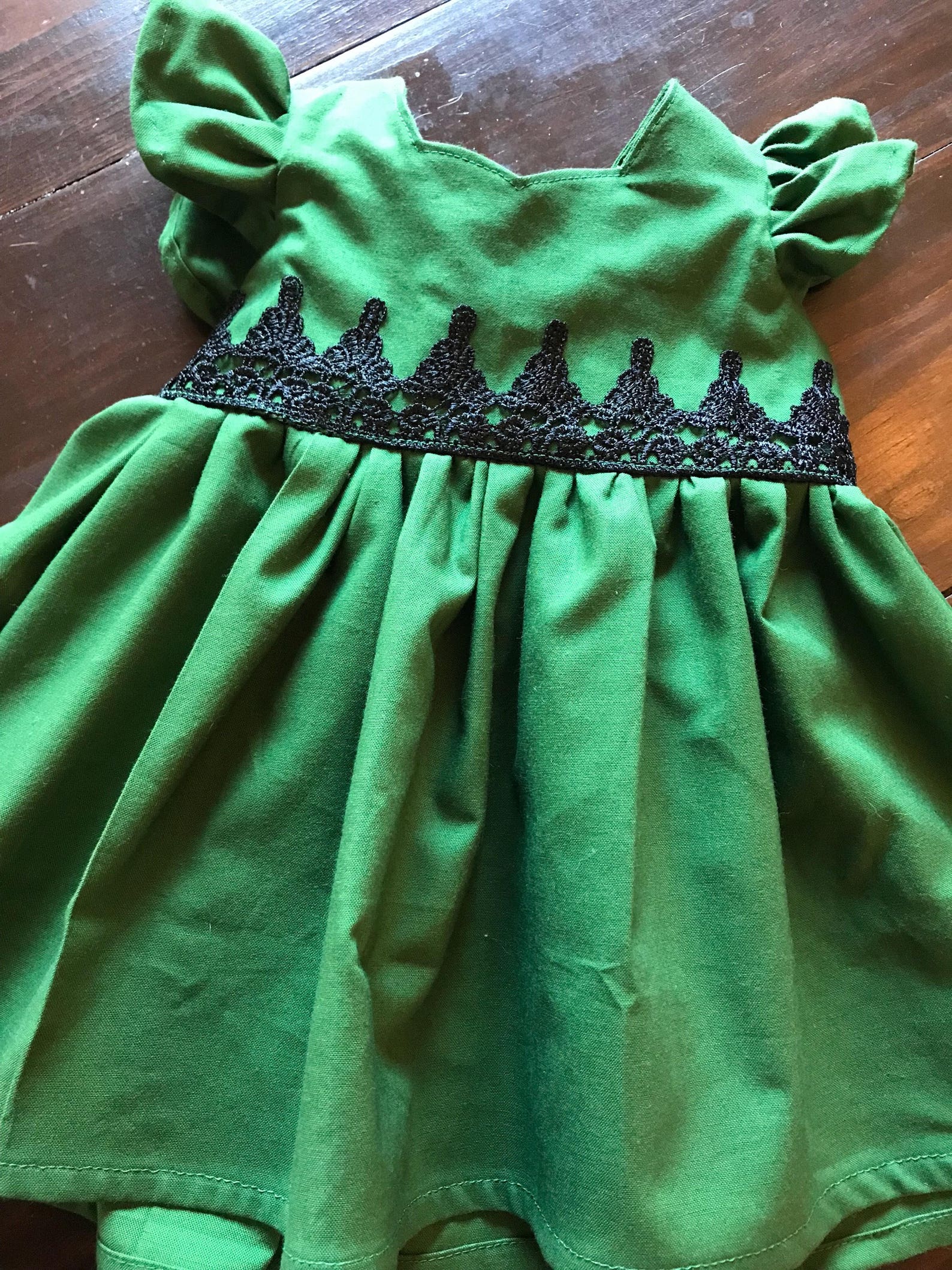Ivy Dress Solid emarald green cotton dress with sweetheart | Etsy