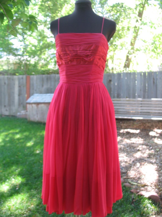 Vintage 1960s Red Strappy Satin and Chiffon Party… - image 2