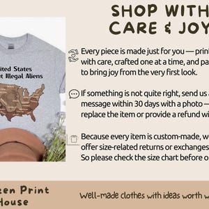 K&ouml;nnte beinhalten: Ein hellgraues T-Shirt mit dem Text "United States without Illegal Aliens" &uuml;ber einer Karte der USA in Braunt&ouml;nen. Das Bild enth&auml;lt auch Informationen &uuml;ber den Shop und seine Richtlinien.