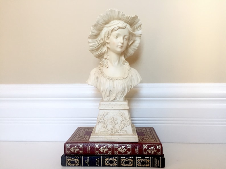 English Bulldog Bookends Sculpture Statue ~ Vintage Artistic Dog Figurine Decor