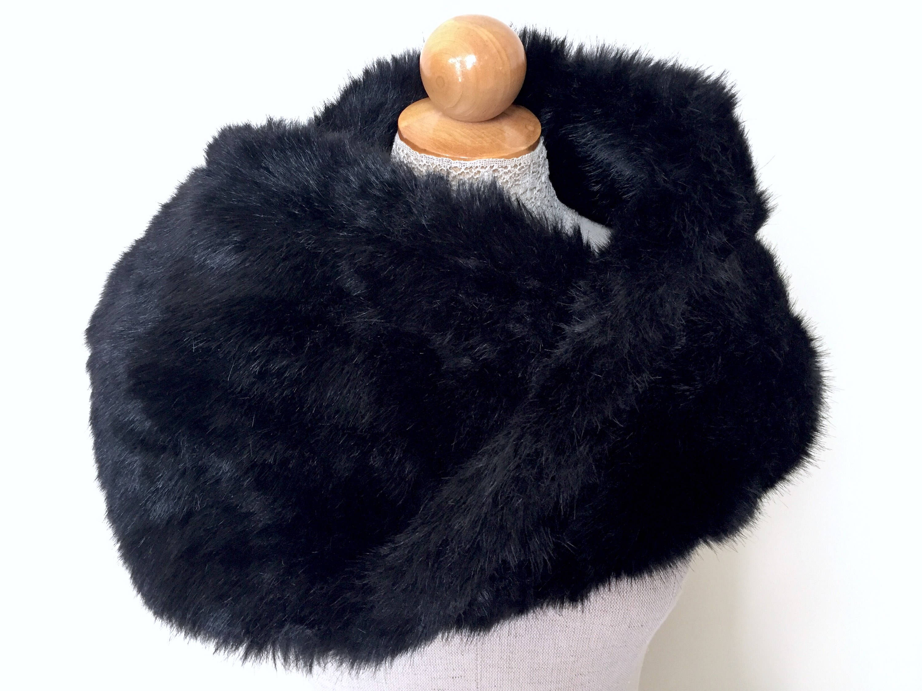 scarf with fur collar