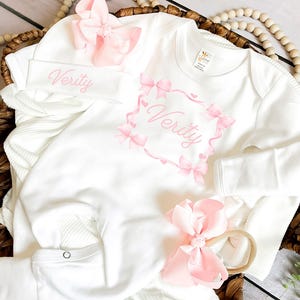 Personalized Newborn Outfit Girl: Pink Bows Coming Home Outfit