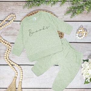 Personalized baby jogger set in Sage Green Custom baby boy outfit Neutral baby gift set baby clothing set Baby name outfit set jogger set