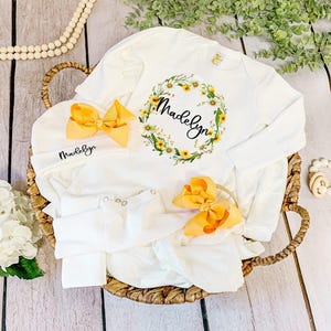Daisy Newborn Girl Coming Home Outfit Baby Girl Clothes Romper and Footie Set Personalized Baby Girl Newborn Girl Clothes Floral Baby