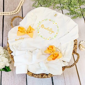 Daisy Baby Girl Coming Home Outfit Baby Girl Clothes Newborn Girl Coming Home Outfit Personalized Baby Girl Newborn Girl Clothes Floral Baby