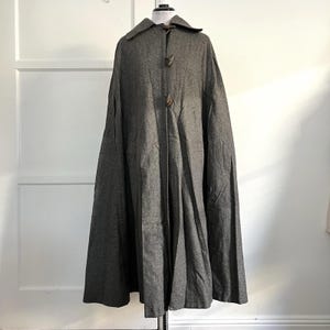 Vintage BOGNER Grey Wool Toggle Cape Cloak Coat Luxury Athluxury Made in Germany