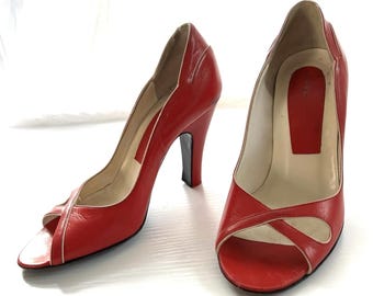 Vintage Marc Jacobs Red Leather Heels Pumps Made in Italy Size 5 M Vero Cuoio