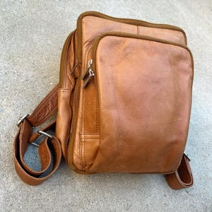 Vintage leather backpack made in Colombia Mesace Vintage Two-Toned Leather Backpack, Made In Colombia  main image 2