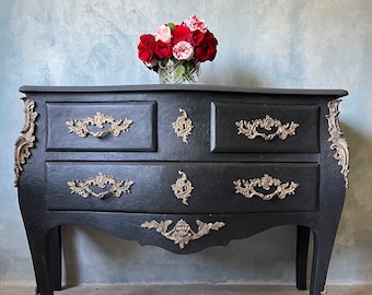 Gorgeous black bombay French chest