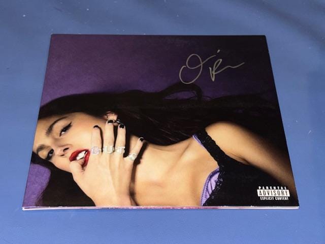 Olivia Rodrigo Signed - Etsy