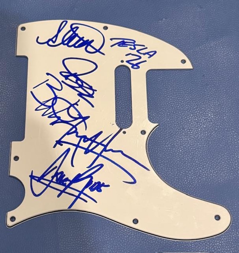 Tesla Hela Bandet Handsignerad Autograferad Telecaster Elgitarr Plektrumskydd Skrapplatta bild 1
