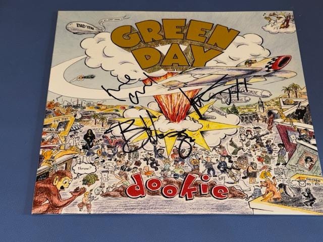 Green Day Entire Band Hand Signed Autographed Dookie Record Albu