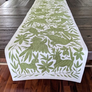 Made-to-Order / Custom Made: Otomí Table Runner Embroidered Mexican Textile Fabric in Spinach Green