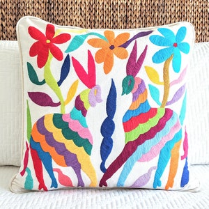 Capa de Almofada Otomi Bordada à Mão - Tecido Mexicano Multicolorido