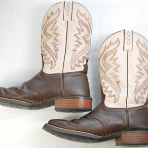 Stivali da cowboy Justin 8.5 EE in pelle bicolore marrone beige rodeo immagine 5