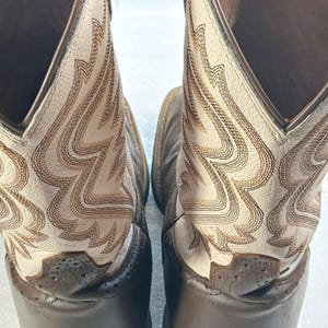 Stivali da cowboy Justin 8.5 EE in pelle bicolore marrone beige rodeo immagine 17