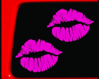 Naklejka na zderzak Kiss Mark Lips | Naklejka na samochód, ciężarówkę, okno, laptopa | 3,8"x5,5" (różowy)