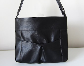 Women's Handbag / Small Shoulder Bag in Faux Leather with Pockets and One Strap in Black