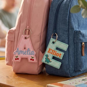 Sleutelhanger met geborduurde kindernaam, gepersonaliseerd naamlabel voor rugzak met ruitjespatroon, cadeau voor kinderen voor de start van het schooljaar, naamlabels voor waterfles en lunchbox