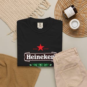 Camiseta con el logo de Heineken / Camiseta de marca de cerveza, camiseta unisex teñida en prenda. imagen 4