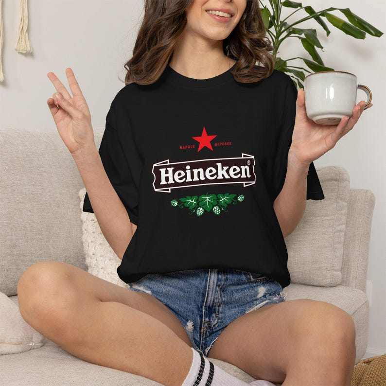 Camiseta con el logo de Heineken / Camiseta de marca de cerveza, camiseta unisex teñida en prenda. imagen 2
