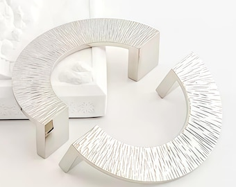 Poignée d'armoire en laiton haut de gamme, poignée en demi-cercle, bouton texturé argenté martelé, commode moderne, poignée de porte de tiroir, quincaillerie de meubles de luxe