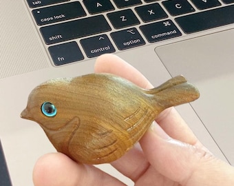 Figurine oiseau potelé en bois de santal vert sculpté à la main Statue de pie en bois mignonne décoration de bureau minimaliste cadeau amateur d'oiseaux en bois Fidget