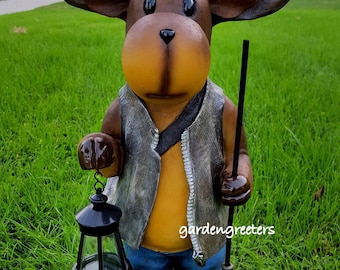 Gardengreeters Moose With Solar Lantern Statue – Polyresin Garden Figurine – Multi-Color
