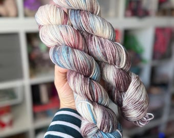 Handgefärbtes Garn, Bunt-Blau, DK, Unikat
