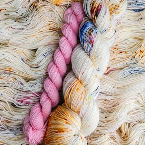 Singalong Monthly Yarn Club, December: Aristocats image 4