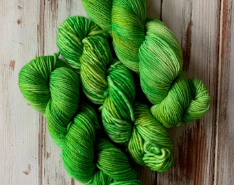 Superwash Merino Yarn, Hand Dyed Yarn, Green Yarn, 100g Skein, Stem-ulation