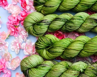 1000 Needles, Hand Dyed Yarn, Ready to Ship, Medium Green Yarn