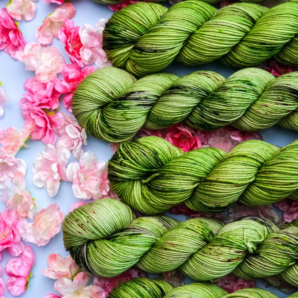 1000 Needles, Hand Dyed Yarn, Ready to Ship, Medium Green Yarn