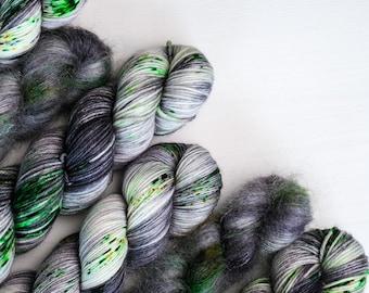 Sim, sua Ozness, Wicked, fio tingido à mão, cinza e verde