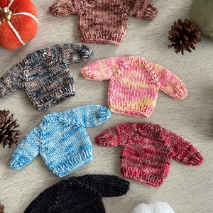 Mini Knitted Sweater Ornaments, the Wicked Collection - Non Greens