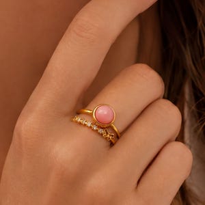 Verstellbarer rosa Muschelring, 18 Karat vergoldet, Zirkonia-Akzente – Geschenk für sie